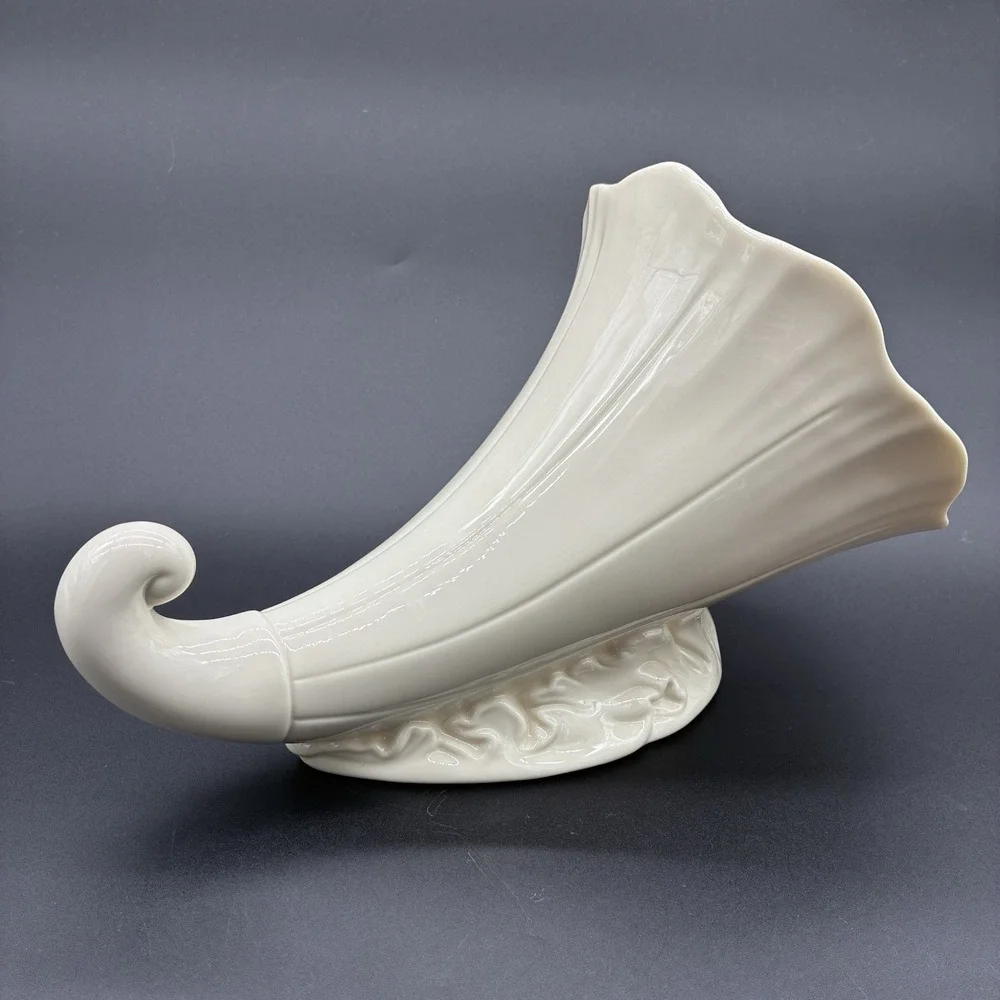 Lenox Cornucopia Ivory Porcelain Centerpiece Thanksgiving Harvest Horn Vase USA